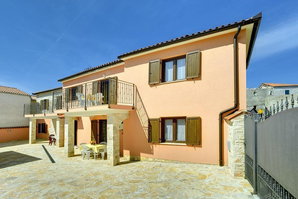 Apartments Susanna Liznjan Exterior photo
